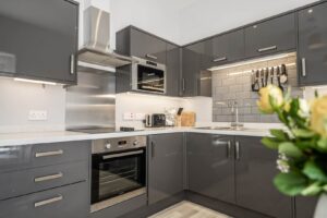 Cedar - Kitchen