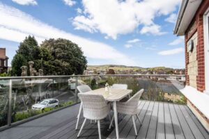 Cedar - Private Balcony, Views over Downs