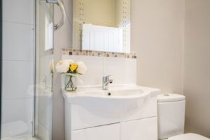 Elm - Main Bathroom